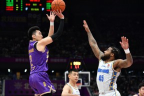 体育娱乐转会期体能课后；北京首钢再遭质疑备战CBA季后赛；话题不断；控场能力受关注的简单介绍