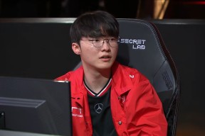 在线体育 Faker在公牛比赛中夺冠，出色防守引发热议！观众掌声雷动