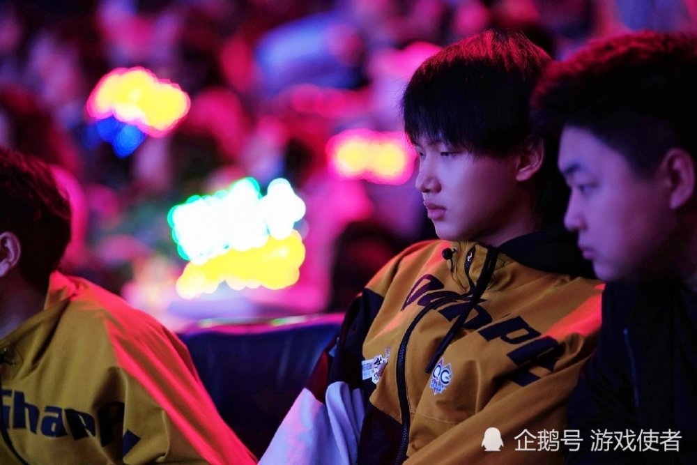 包含今夜体能课后，芝加哥公牛伤情更新备战意大利杯，质疑声仍在，阵容厚度经受考验的词条